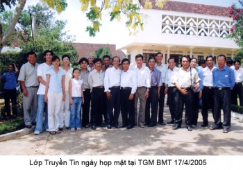 TRUYỀN TIN tuổi 36