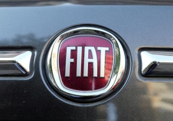 Xài FORD hay thích FIAT?