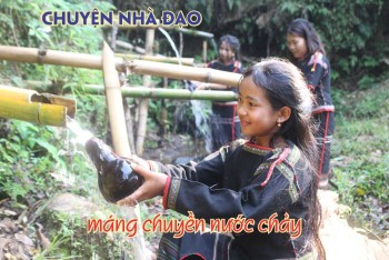 Máng chuyền nước, và thùng chứa nước