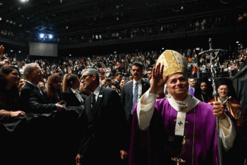 Thánh Lễ tại “Volkswagen Arena”, Istanbul