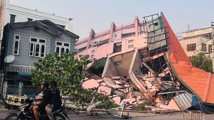 ĐTC đau buồn do động đất tại Đông Nam Á